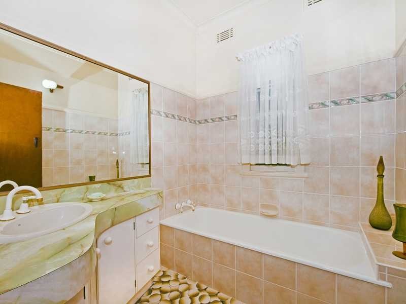 5 First Ave (Via Phillips Lane), Tweed Heads NSW 2485