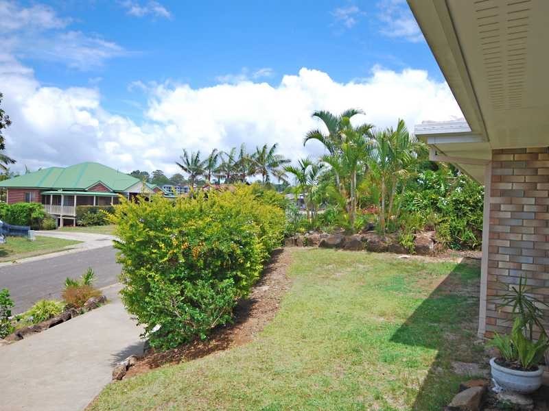 31 Martinelli Avenue, Banora Point NSW 2486