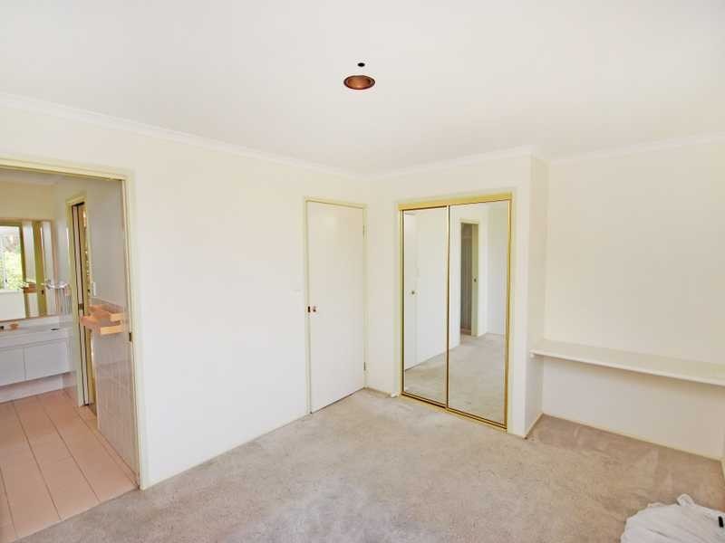 31 Martinelli Avenue, Banora Point NSW 2486