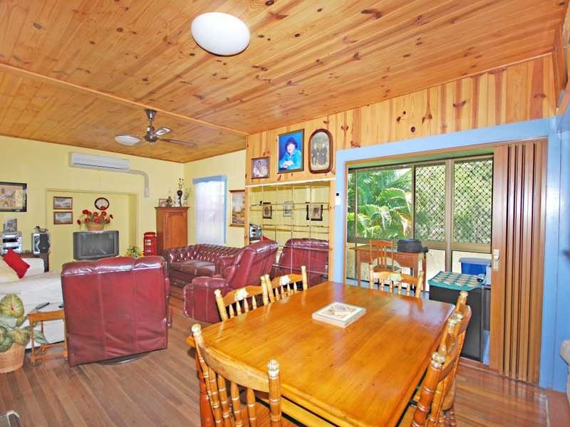 5 Stapylton Street, Coolangatta QLD 4225