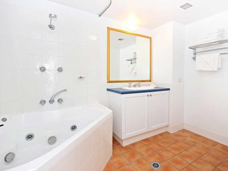 Unit 415/99 Griffith Street, Coolangatta QLD 4225