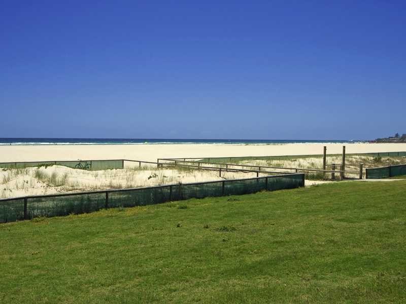 16 Haig Street, Kirra QLD 4225