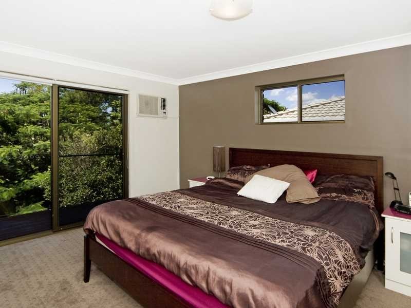 2 Elm Place, Banora Point NSW 2486
