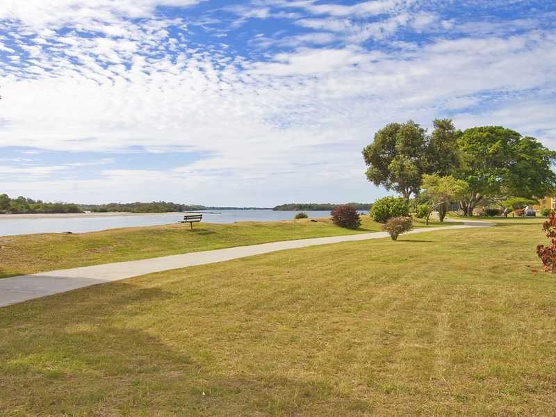 2/11 Endeavour Parade, Tweed Heads NSW 2485