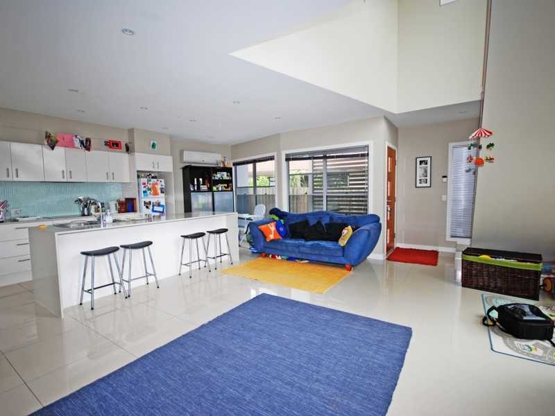 1/32 Korina Avenue, Kirra QLD 4225