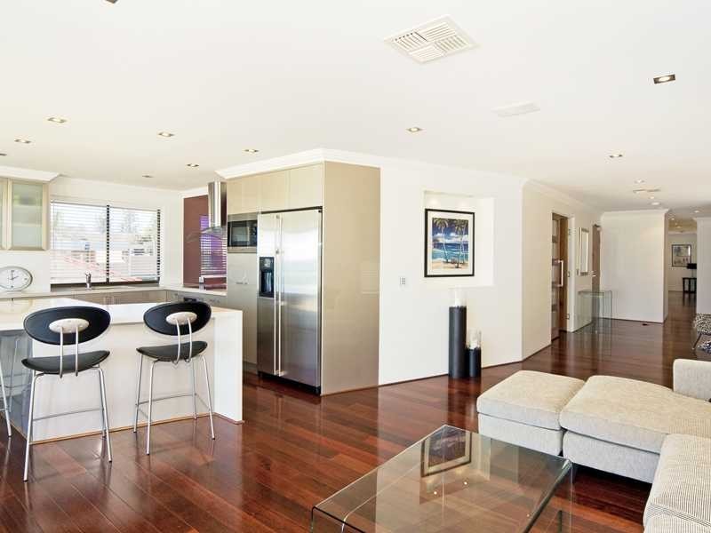 Unit/9/271 Golden Four Drive, Bilinga QLD 4225