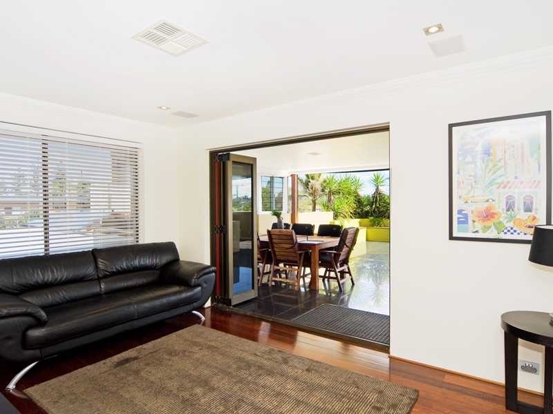 Unit/9/271 Golden Four Drive, Bilinga QLD 4225