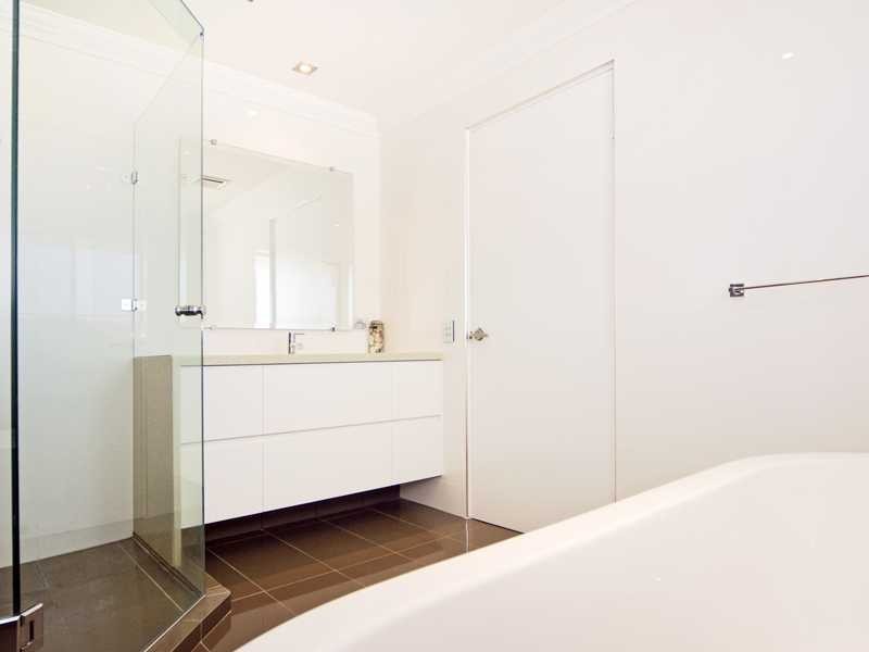 Unit/9/271 Golden Four Drive, Bilinga QLD 4225