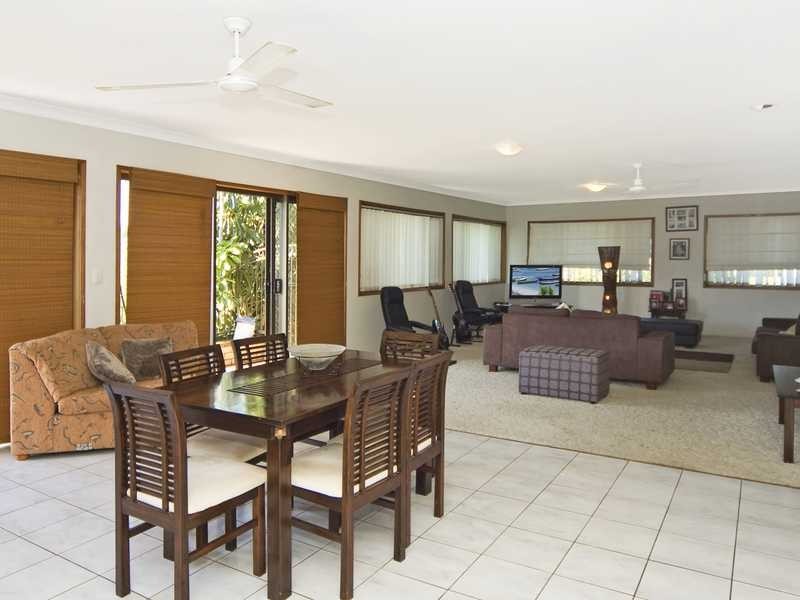 10/57 Dixon Street, Coolangatta QLD 4225