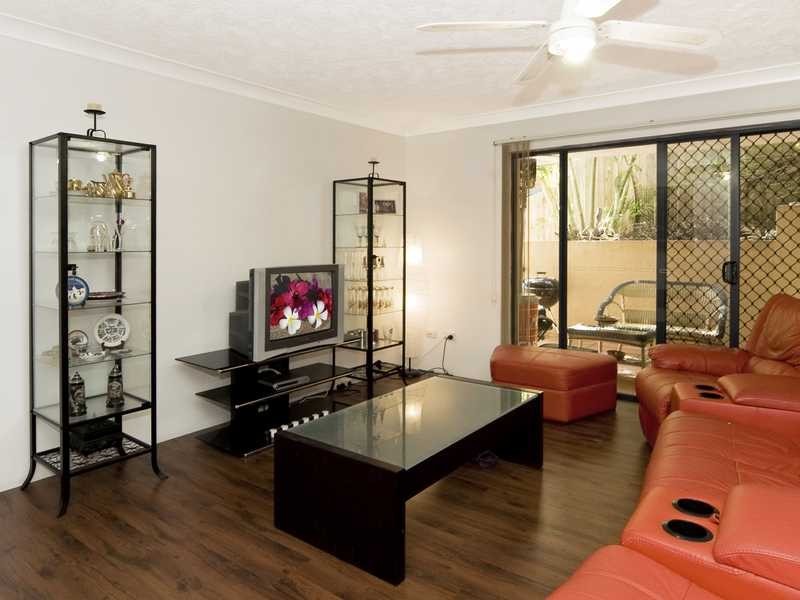 Unit 8/14 Miles Street, Coolangatta QLD 4225