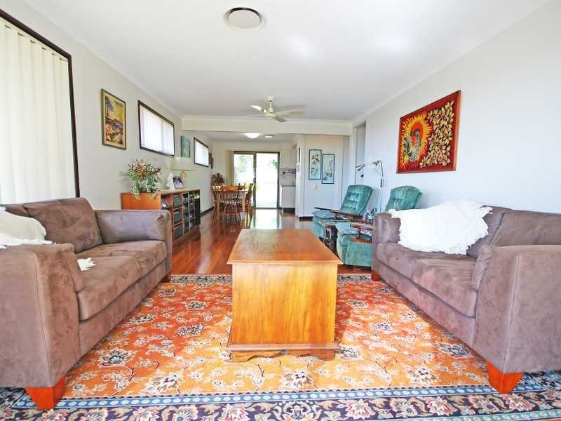 6 Pacific Drive, Banora Point NSW 2486