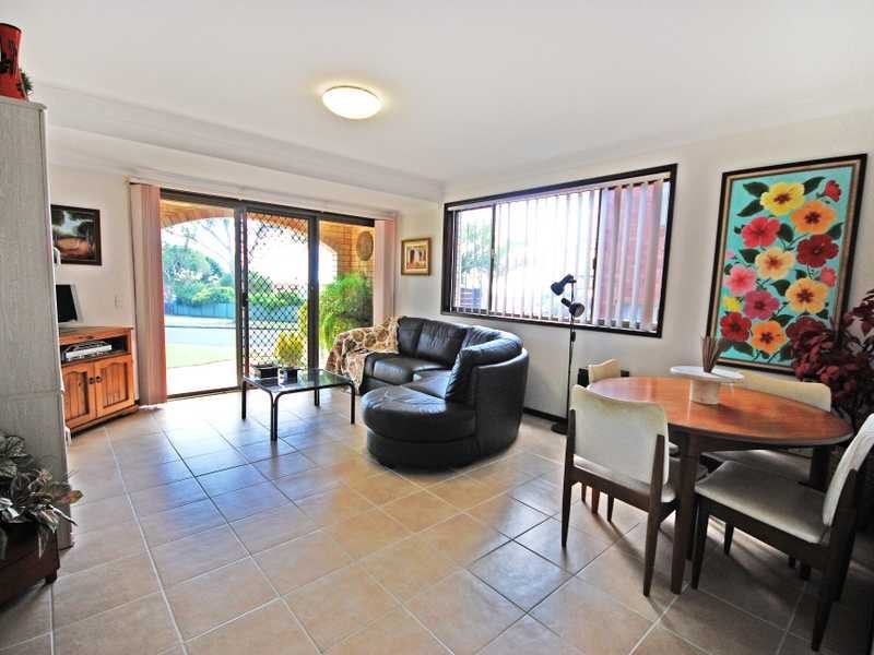 6 Pacific Drive, Banora Point NSW 2486