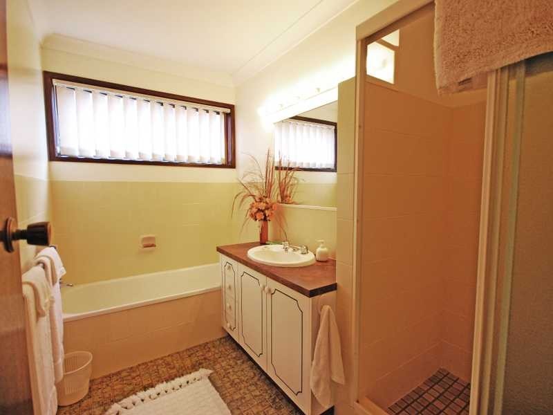 6 Pacific Drive, Banora Point NSW 2486