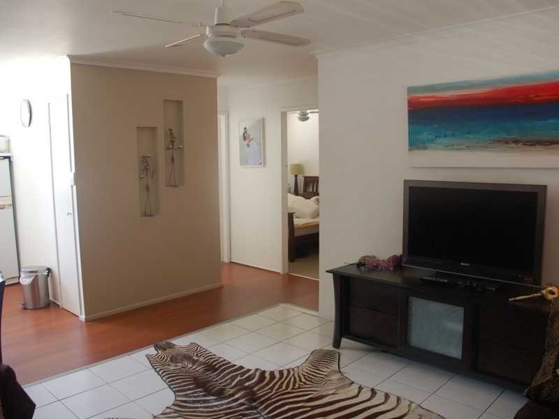 Unit 6/10 Marine Parade, Kirra QLD 4225