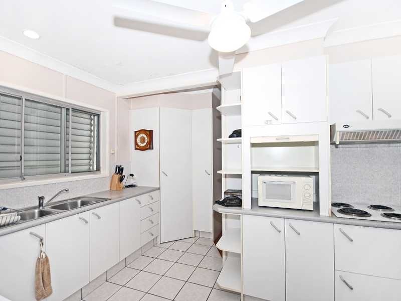 12 Cox Drive, Tweed Heads South NSW 2486