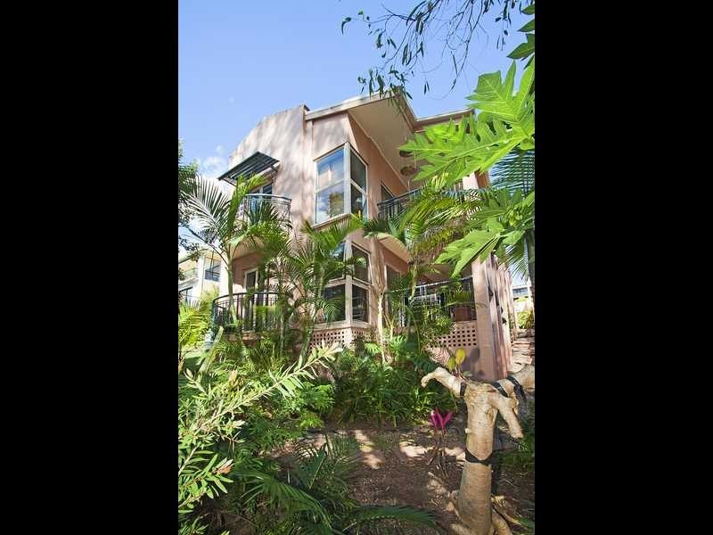 1/13 Biby Street, Tugun QLD 4224