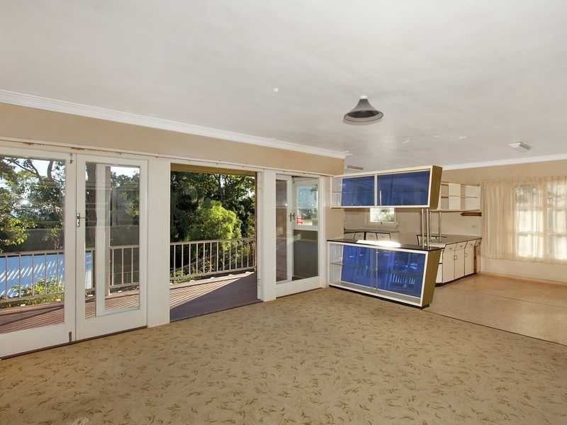 63 Rutledge Street, Coolangatta QLD 4225