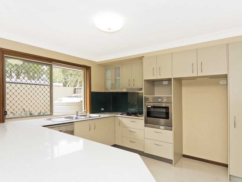 1/8 Gala Grove, Kirra QLD 4225