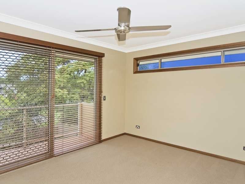 1/8 Gala Grove, Kirra QLD 4225