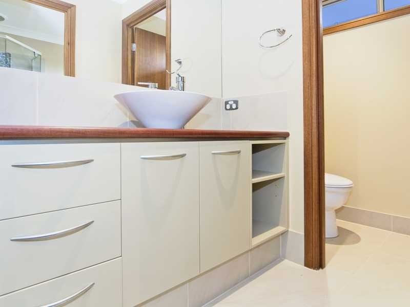 1/8 Gala Grove, Kirra QLD 4225