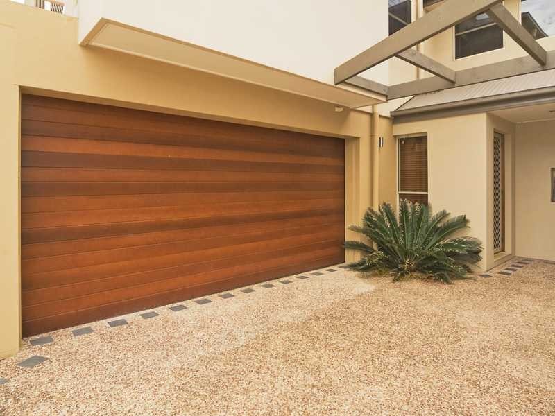 1/8 Gala Grove, Kirra QLD 4225