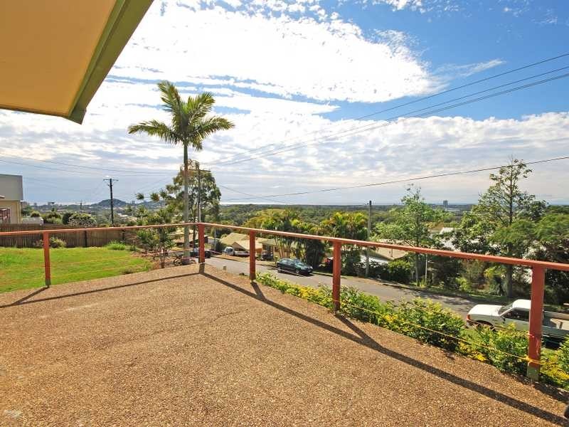 32 Seaview Street, Tweed Heads South NSW 2486