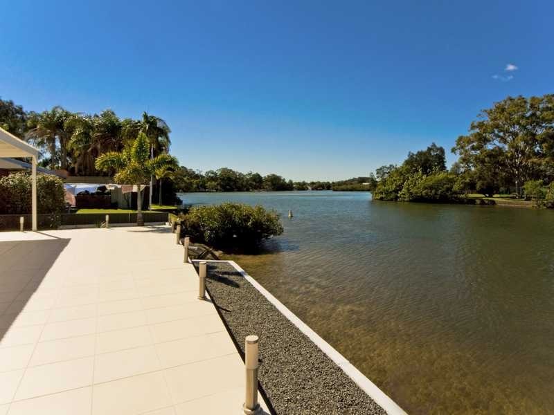 5 & 5a Gollan Drive, Tweed Heads West NSW 2485