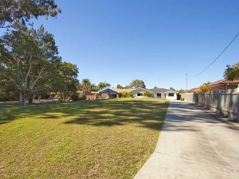 5 & 5a Gollan Drive, Tweed Heads West NSW 2485