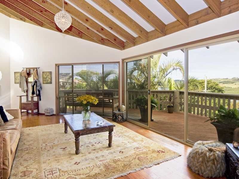 38 Broadwater Esplanade, Bilambil Heights NSW 2486
