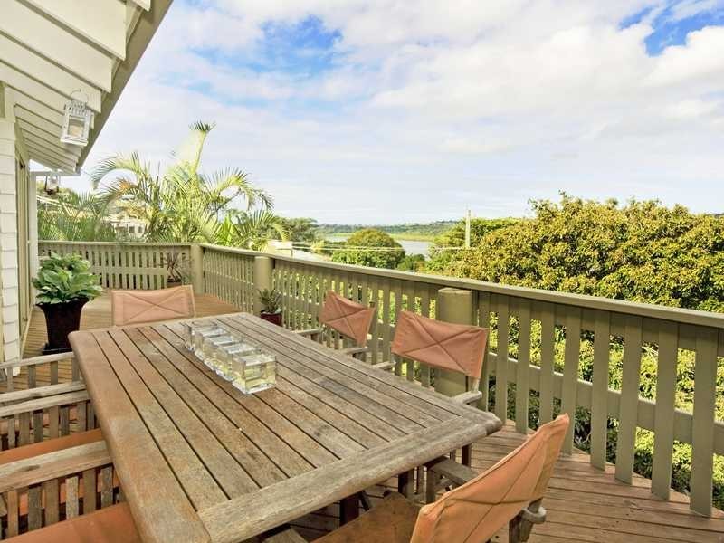 38 Broadwater Esplanade, Bilambil Heights NSW 2486