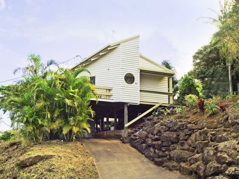 38 Broadwater Esplanade, Bilambil Heights NSW 2486
