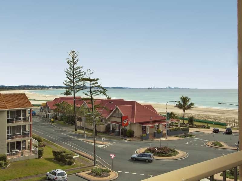 13/22 Marine Pde  ‘Kirra Gardens’, Coolangatta QLD 4225