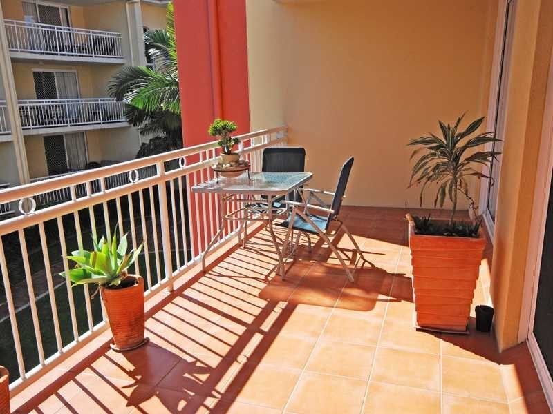 Unit 10/12-14 Douglas Street, Kirra QLD 4225