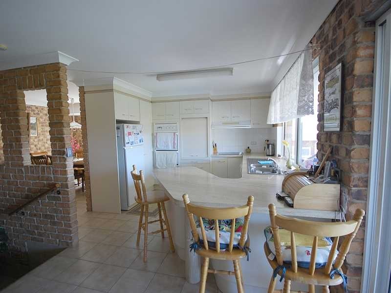 77 Glen Ayr Drive, Banora Point NSW 2486