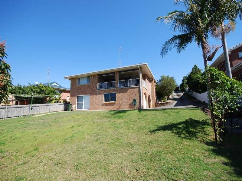 77 Glen Ayr Drive, Banora Point NSW 2486