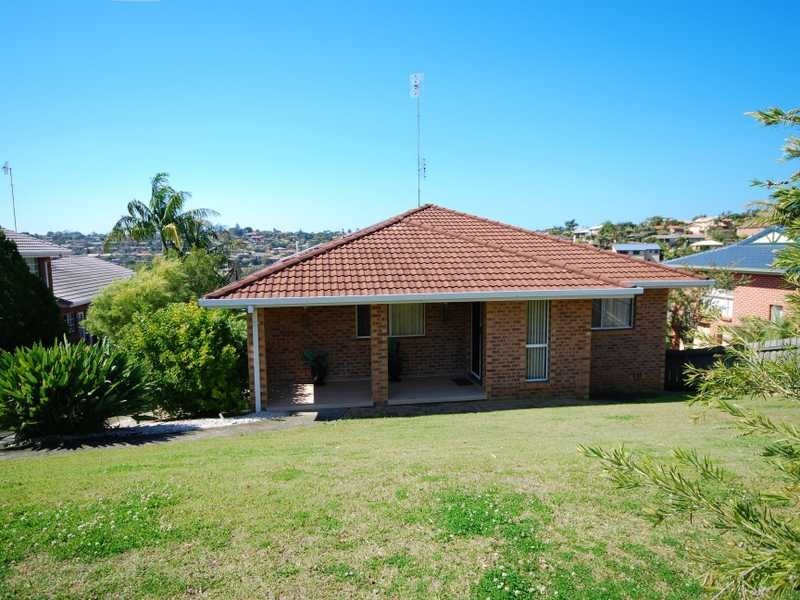 77 Glen Ayr Drive, Banora Point NSW 2486