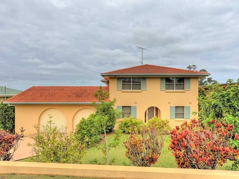26 Walter Cresent, Banora Point NSW 2486