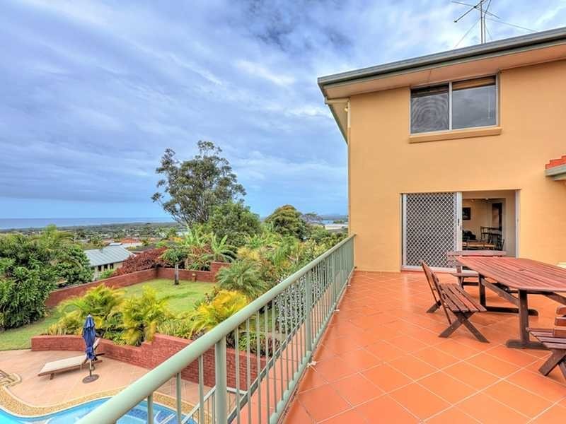 26 Walter Cresent, Banora Point NSW 2486