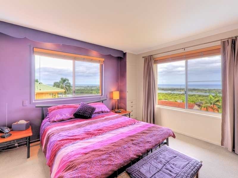 26 Walter Cresent, Banora Point NSW 2486