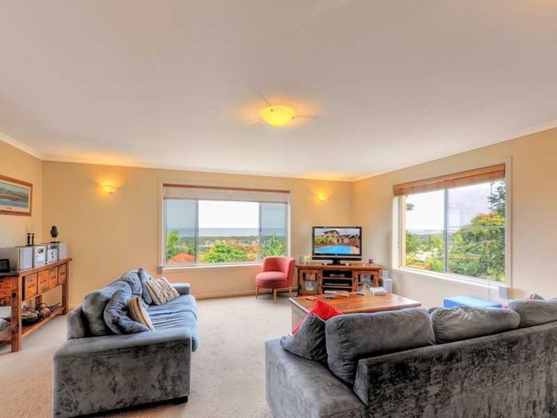 26 Walter Cresent, Banora Point NSW 2486