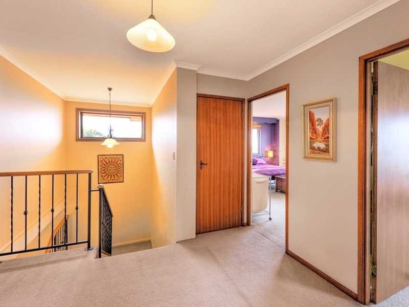 26 Walter Cresent, Banora Point NSW 2486