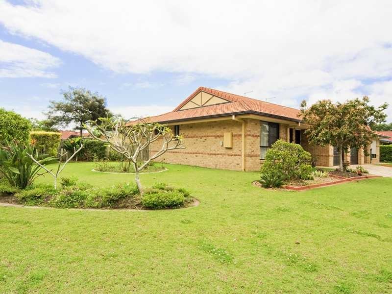 2/12 Albatross Circuit, Tweed Heads West NSW 2485