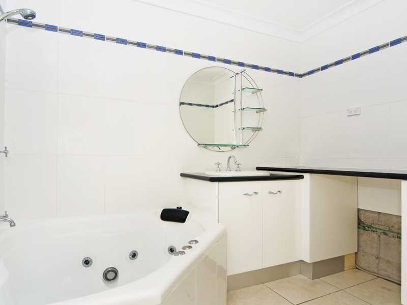 Unit 7/7 Eden Avenue, Coolangatta QLD 4225