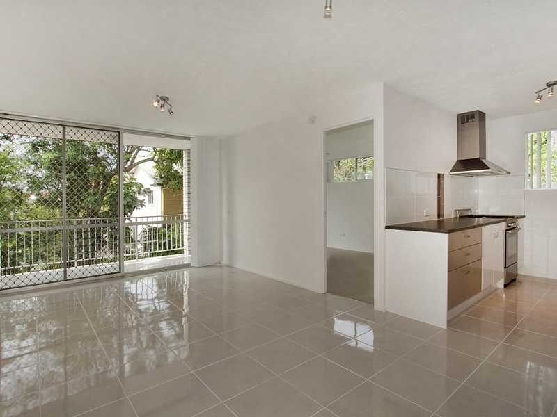12/28 Miles Street, Coolangatta QLD 4225