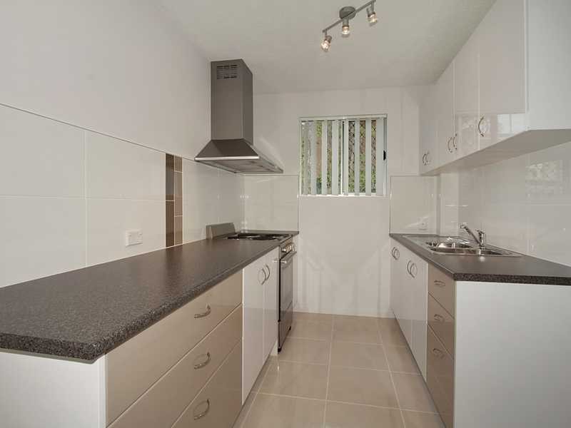 12/28 Miles Street, Coolangatta QLD 4225