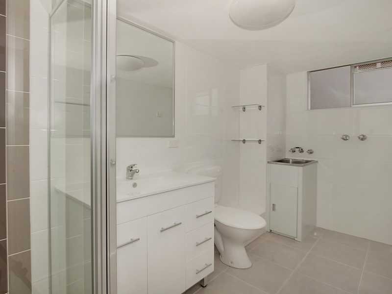 12/28 Miles Street, Coolangatta QLD 4225