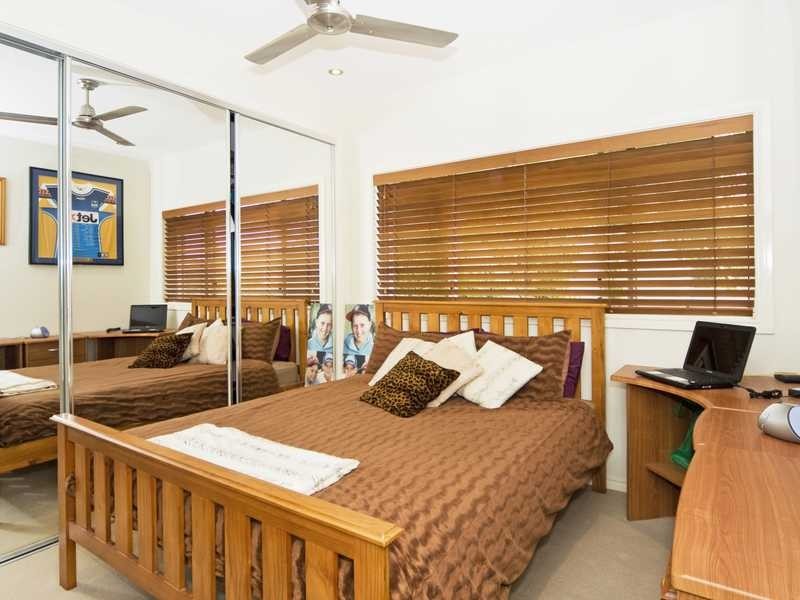 Unit/4/50 Dutton Street, Coolangatta QLD 4225