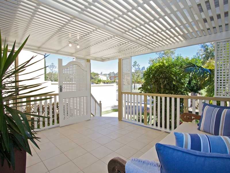 41 Winston Street, Kirra QLD 4225