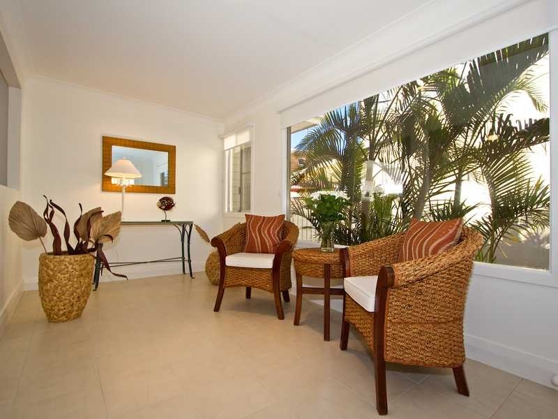 41 Winston Street, Kirra QLD 4225