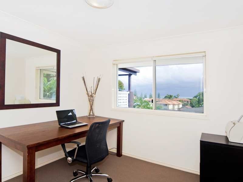 1/34 Miles Street, Coolangatta QLD 4225